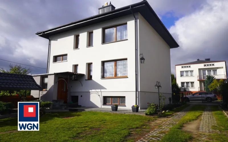 Dom na  sprzedaż Gorzkowice - Praktyczny dom po remoncie.